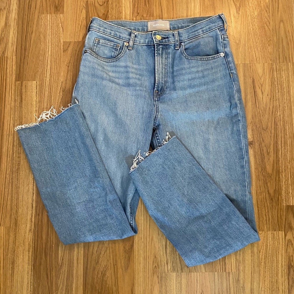 Everlane Women’s Lightwash Jeans 28 Regular High Rise Frayed Inseam 27” Rise 11”